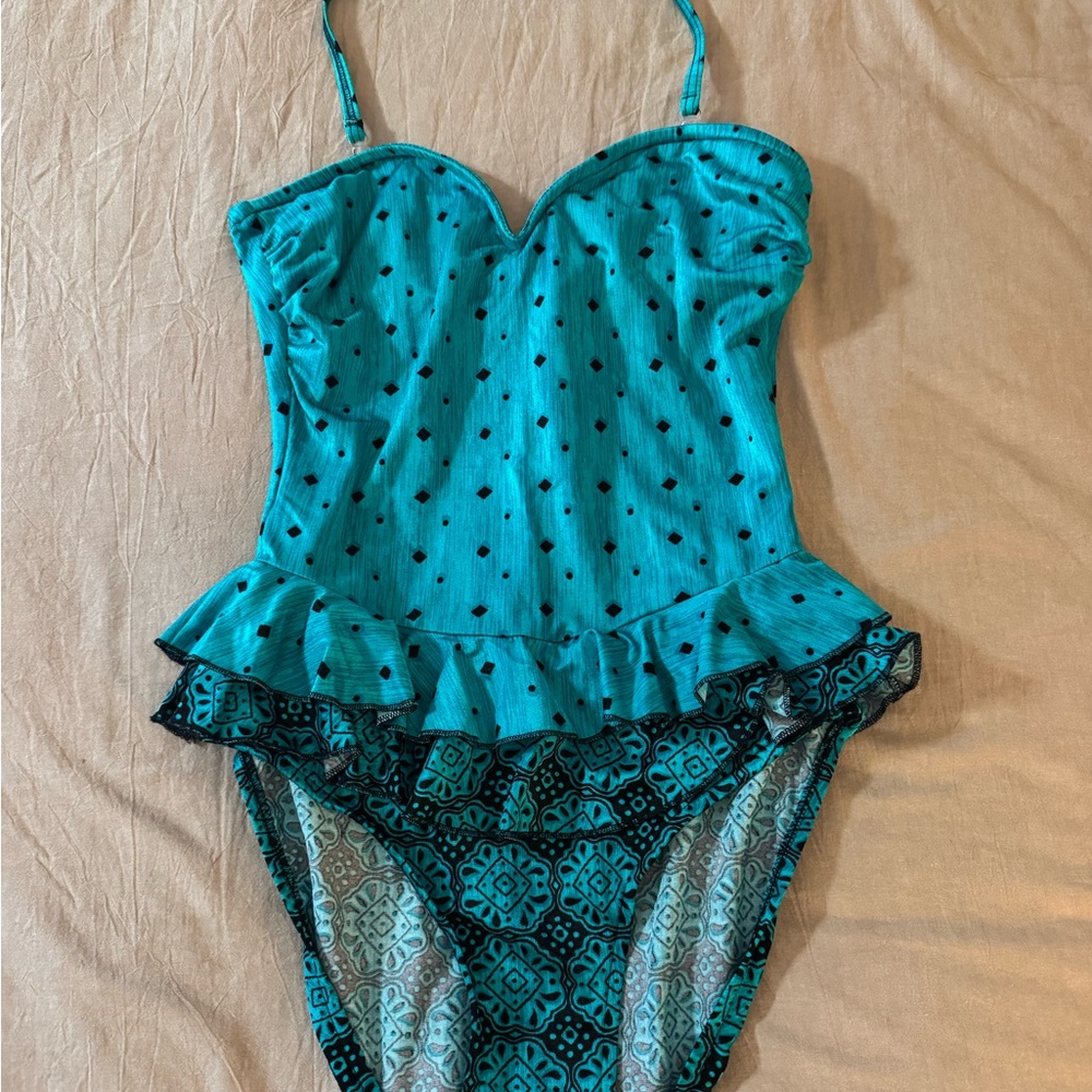 Jantzen Teal and Black One Piece Swimsuit With Ruffle Detail